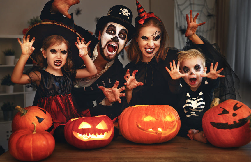 3 Classic Halloween Costume Ideas for the Whole Family