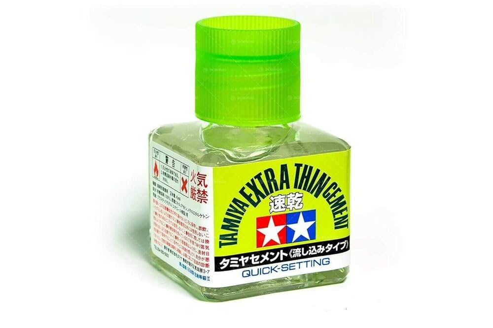Tamiya: Extra-Thin Cement Quick Setting