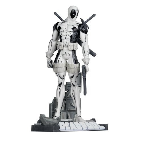 Marvel Deadpool The New Mutants #98 Line Art 1:10 Scale Posed Figure with Scene - Gold Label Exclusive